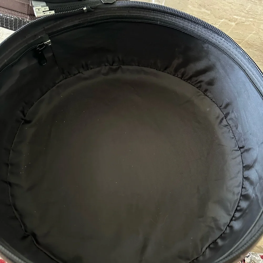 #103 Sleepypod Mini Brown for 3.3 dog. EUC
